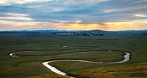 PS5国行版深灰迷彩手柄＆主机外壳 今日发售